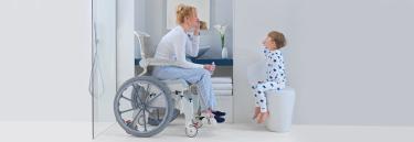 Invacare Aquatec Ocean 24" Ergo, douche-/toiletstoel