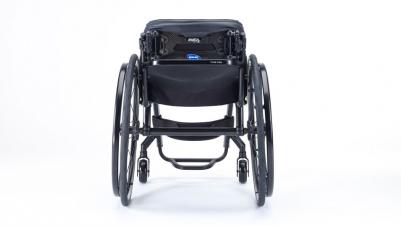 Invacare Matrx MX2 rug op de Küschall KSL
