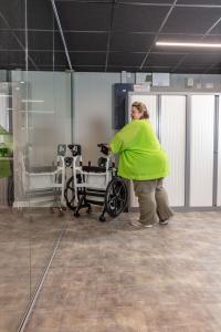 Invacare Action Ampla bariatrische handbewogen rolstoel