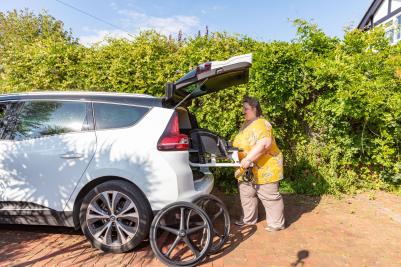 Invacare Action Ampla bariatrische handbewogen rolstoel