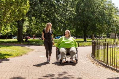Invacare Action Ampla bariatrische handbewogen rolstoel